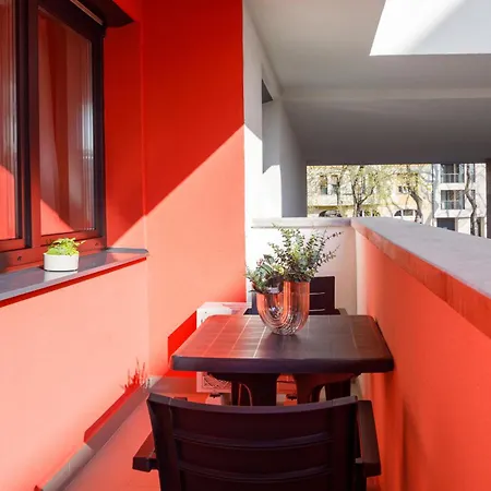 Sixties Elite Apartment *
